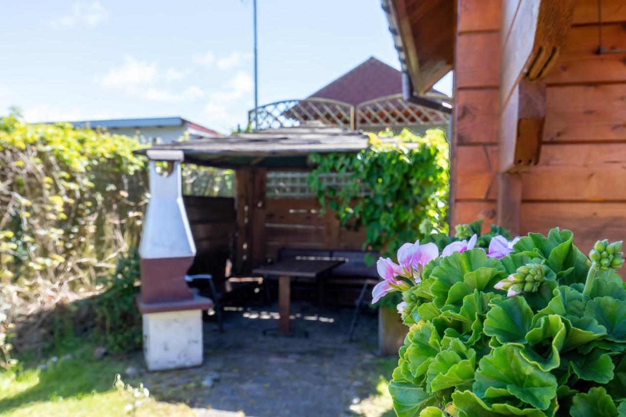 Domki Rekin Podgrzewany Basen Z Brodzikiem Oraz Klimatyzacja Rewal Esterno foto