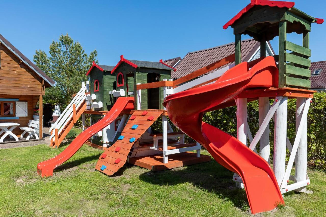 Domki Rekin Podgrzewany Basen Z Brodzikiem Oraz Klimatyzacja Rewal Esterno foto